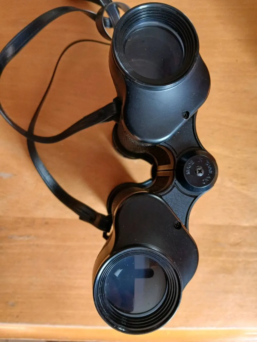 Binoculars - Image 4