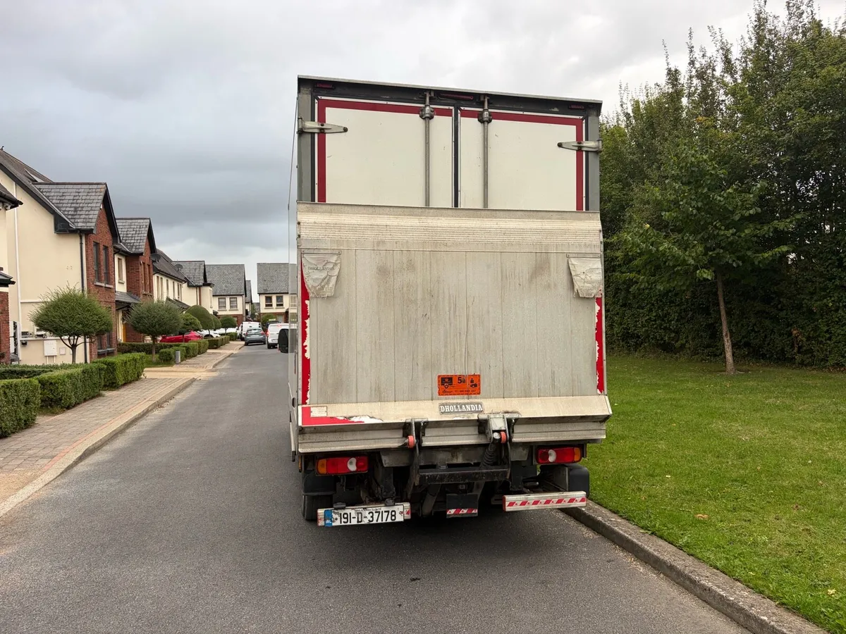 Opel Movano Luton van with tail lift - Image 4