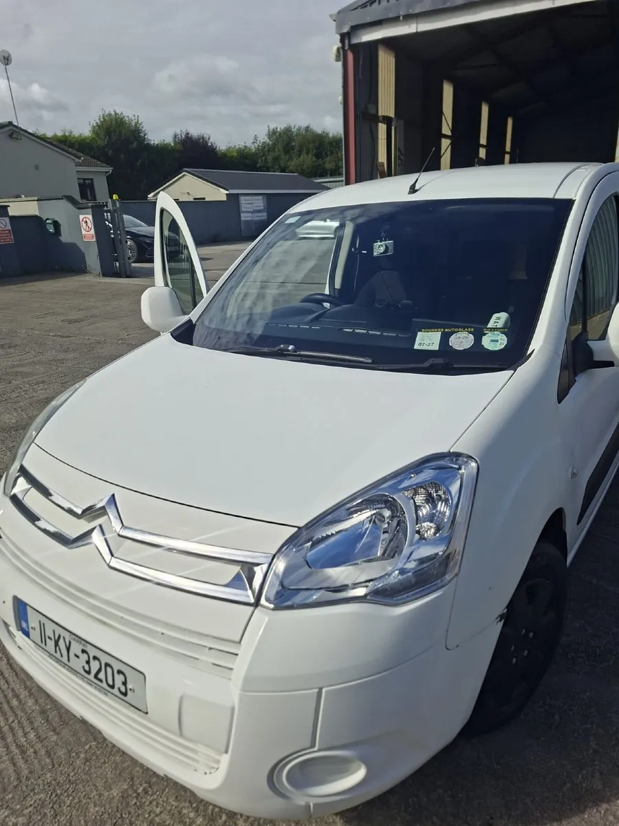 Citroen Berlingo 2011 3 seats - Image 1