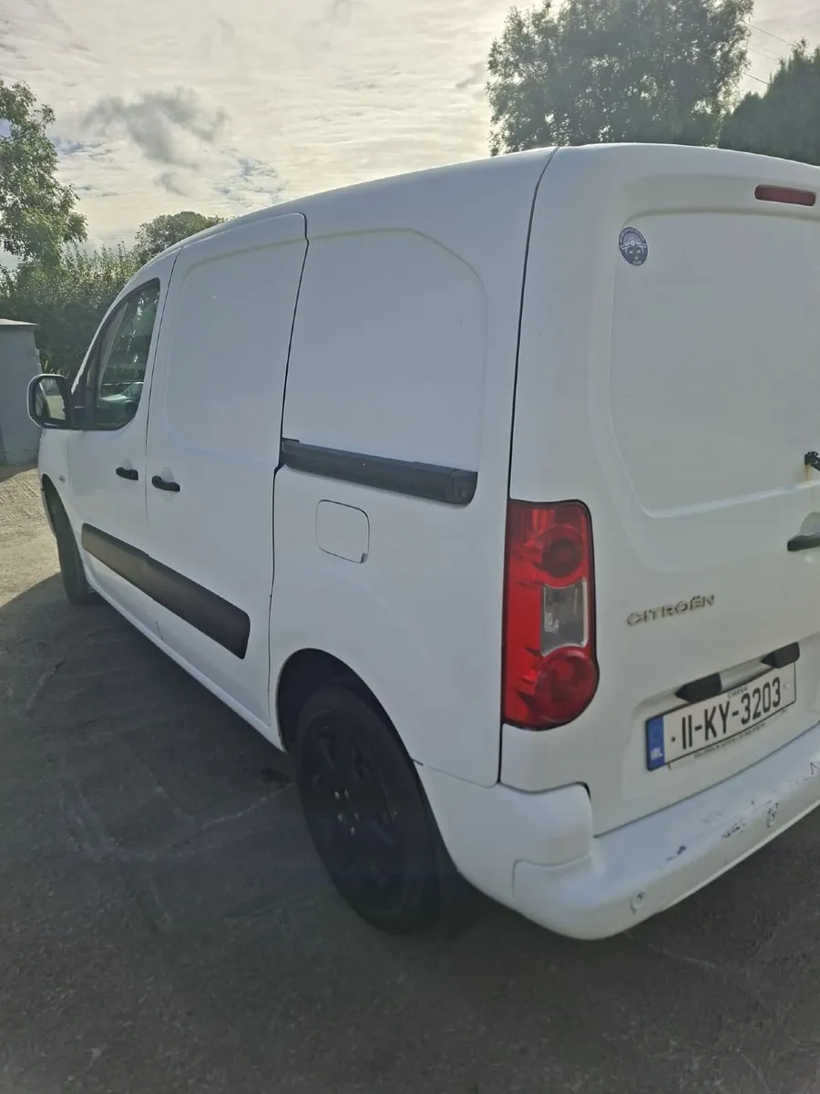 Citroen Berlingo 2011 3 seats - Image 3