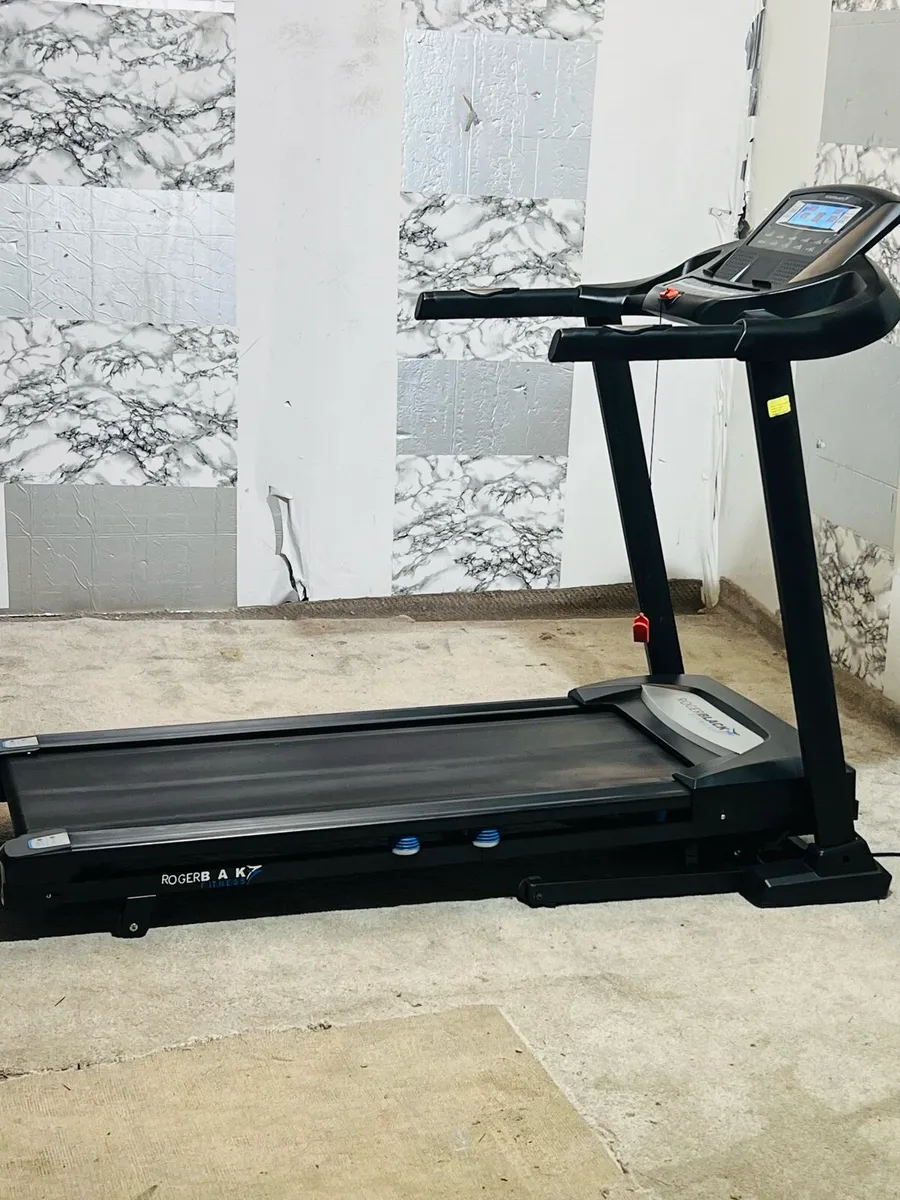 Roger black  incline motorised treadmill - Image 2