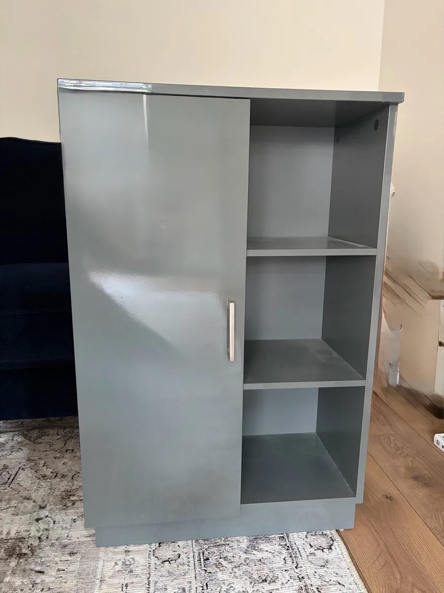 Bathroom cabinet unit - Image 1