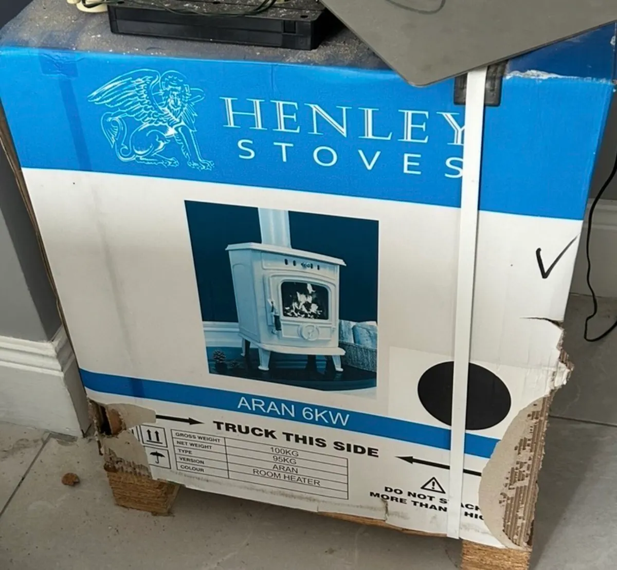Black Henley Stove - Image 1