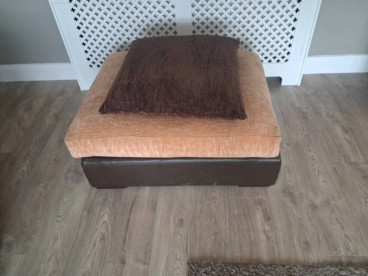 Couch - Image 2