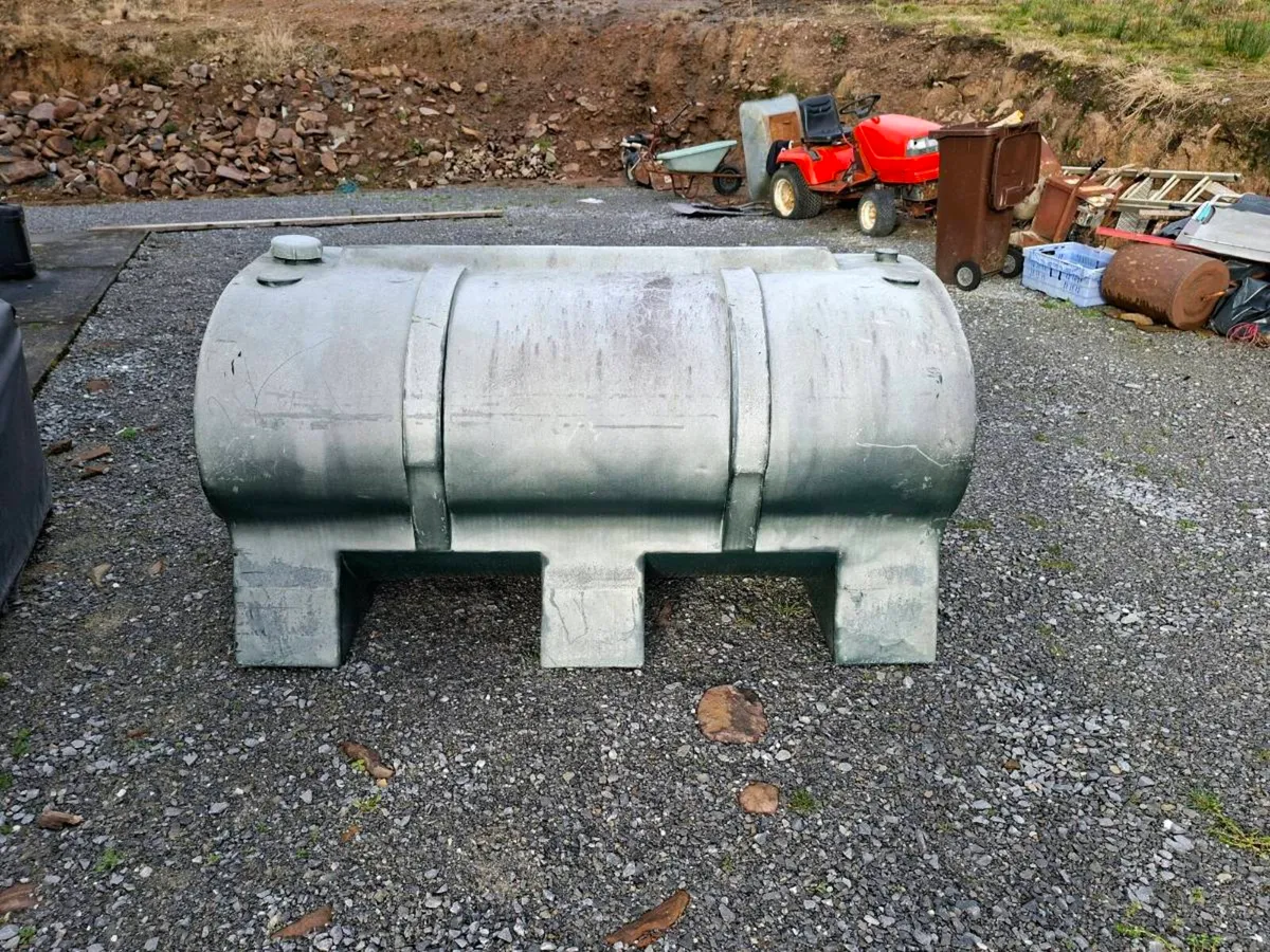 Oil tank - Image 2