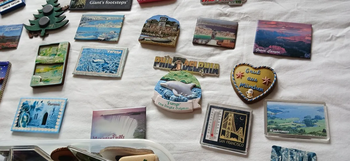 COLLECTION OF FRIDGE MAGNETS - Image 1