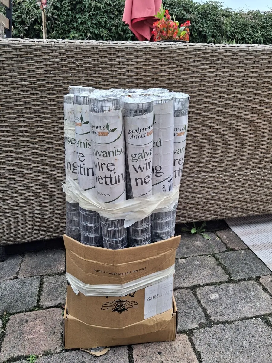 Garden Wire Mesh .15 Rolls - Image 2