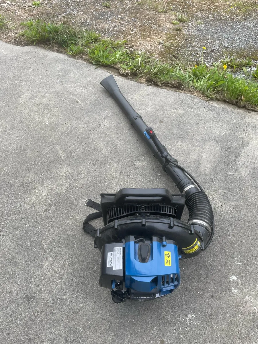 Hyundai backpack blower - Image 1