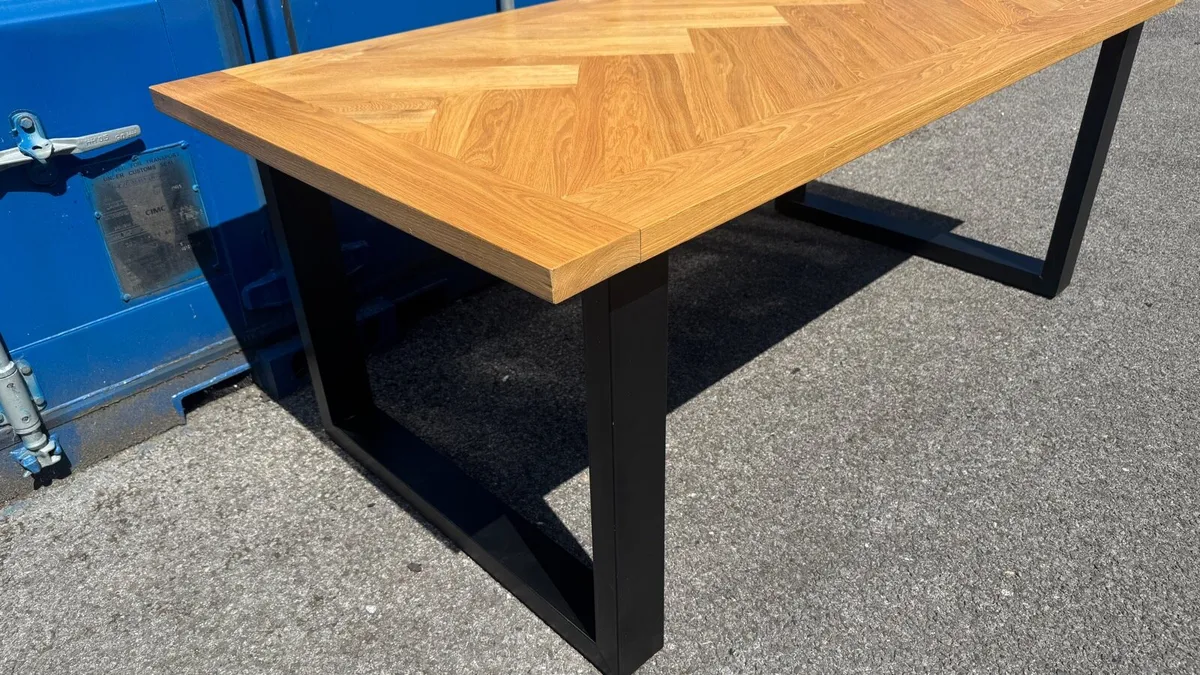 200cm Scandinavian Herringbone Oak Dining Table - Image 4