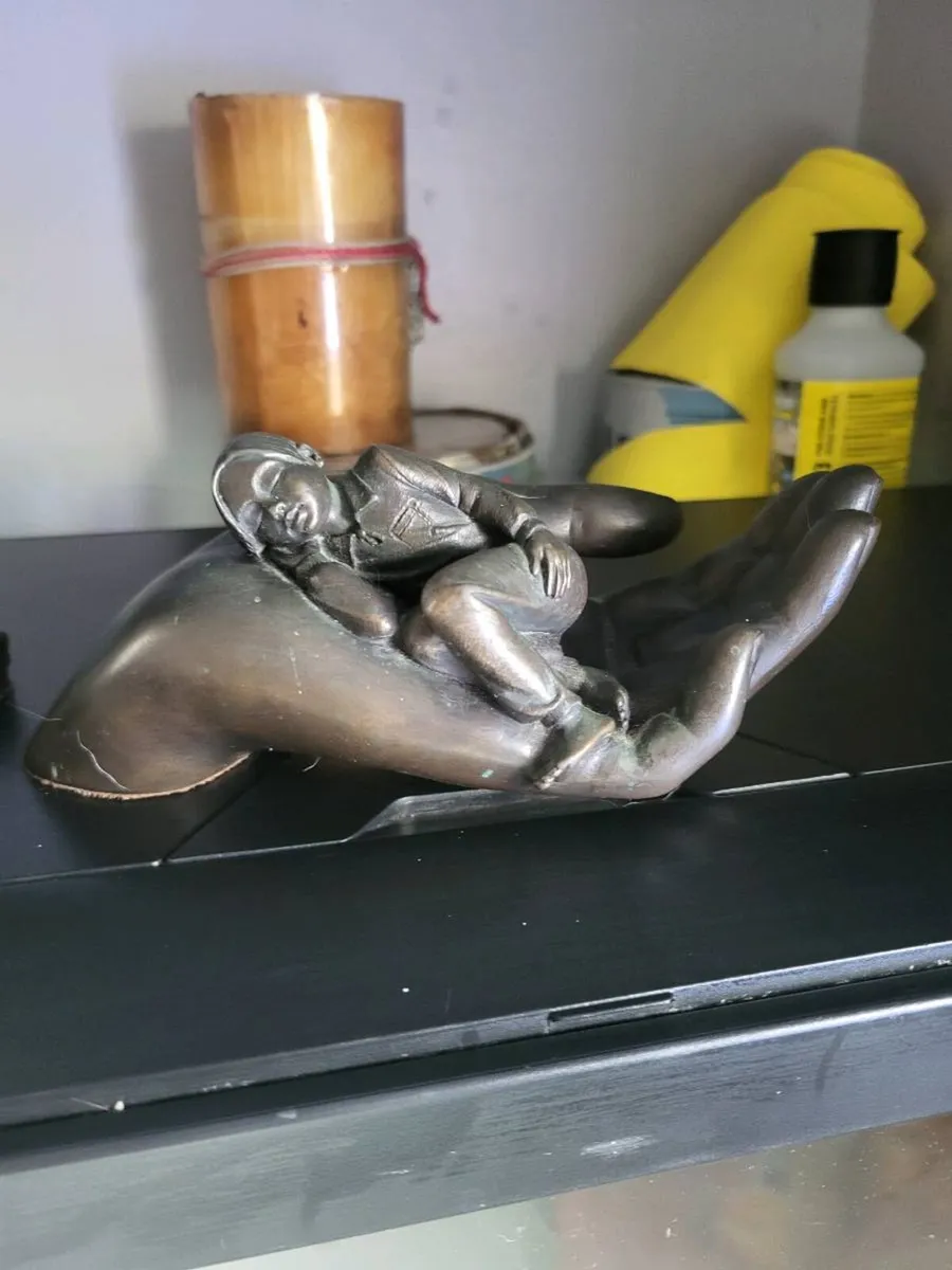 Bronze statues - Image 4