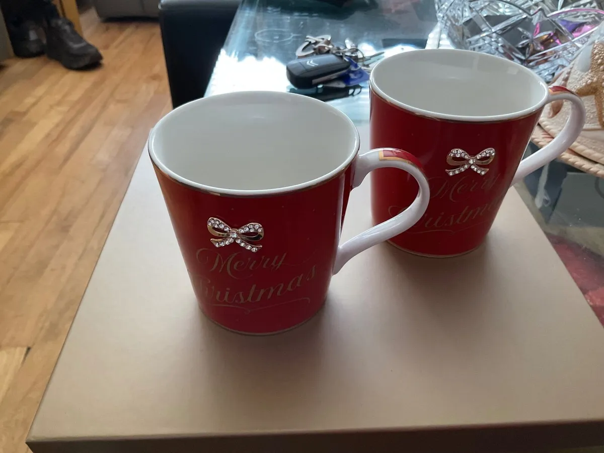 Two Xmas cups - Image 1