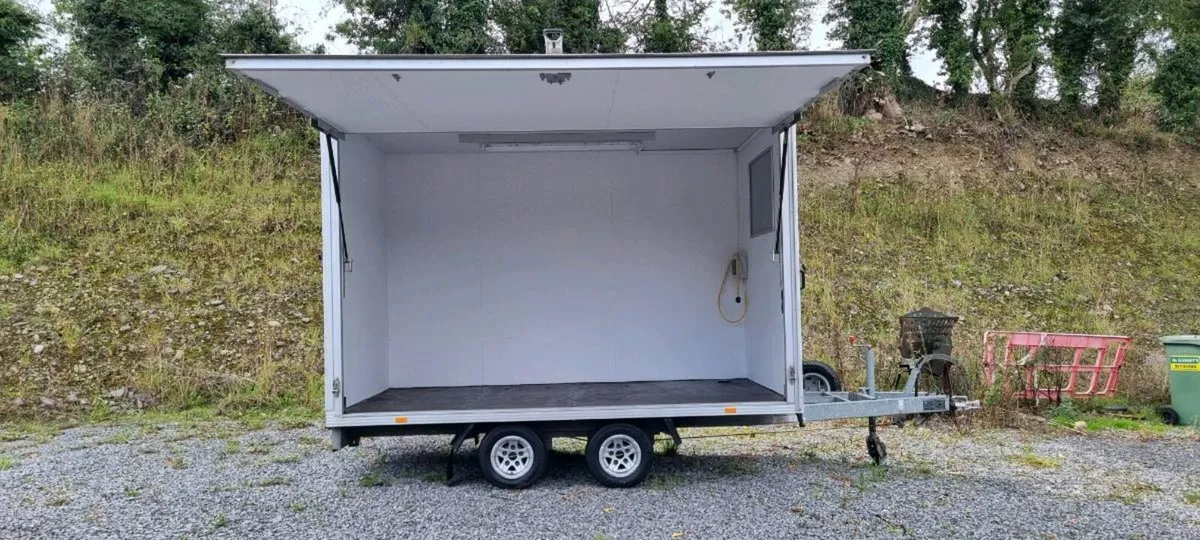 Humer Box Trailer - Image 2