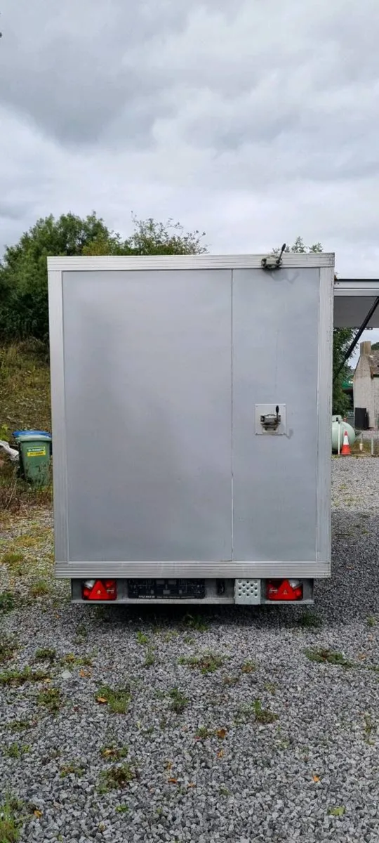 Humer Box Trailer - Image 4