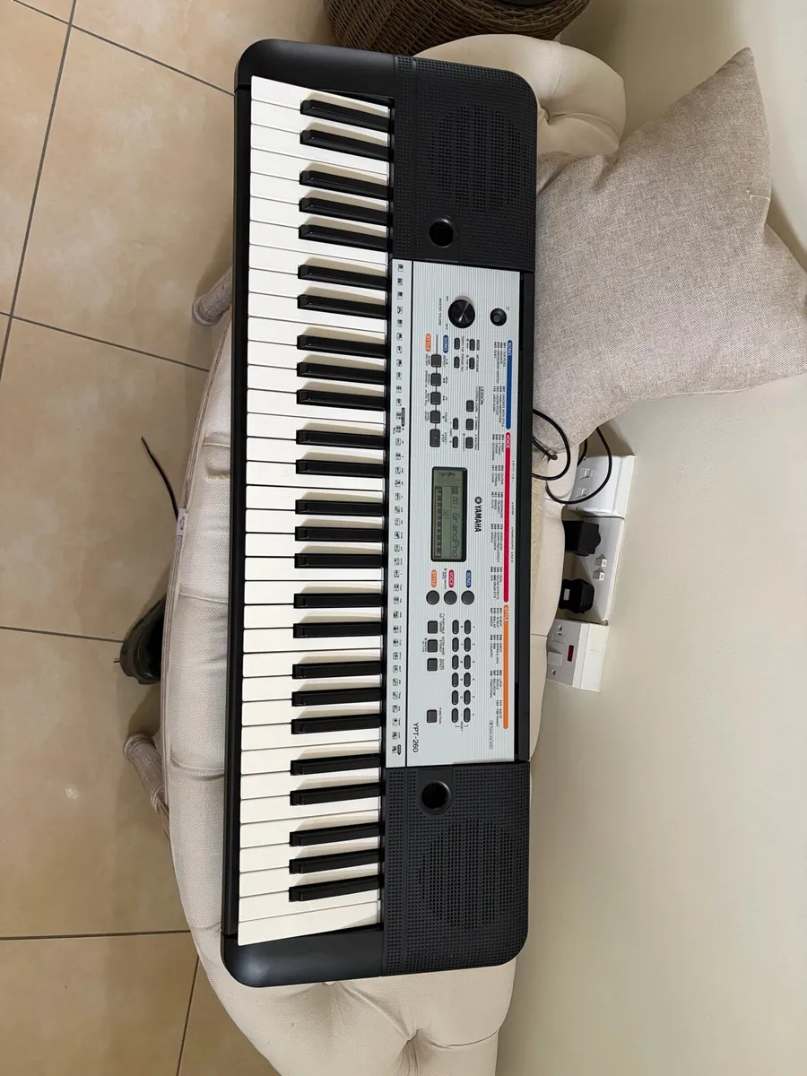 Yamaha YPT 260 - Image 4