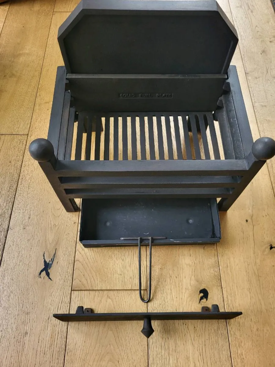 Gallery Elan Cast Iron Fire Basket Black - Image 2