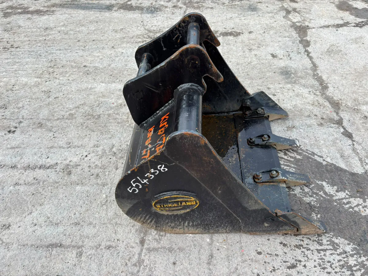 excavator digging bucket - Image 2
