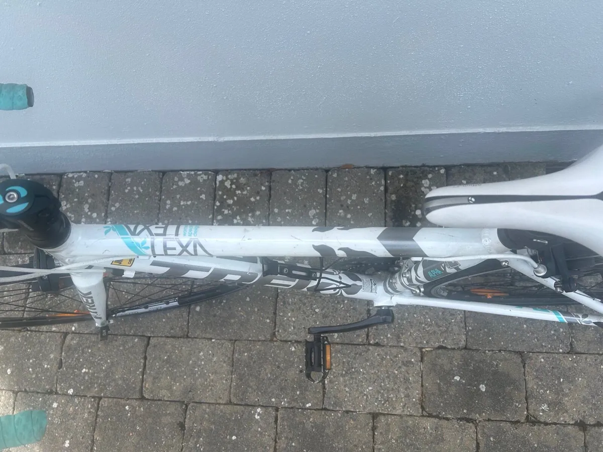 Woman's racer bike - Image 3