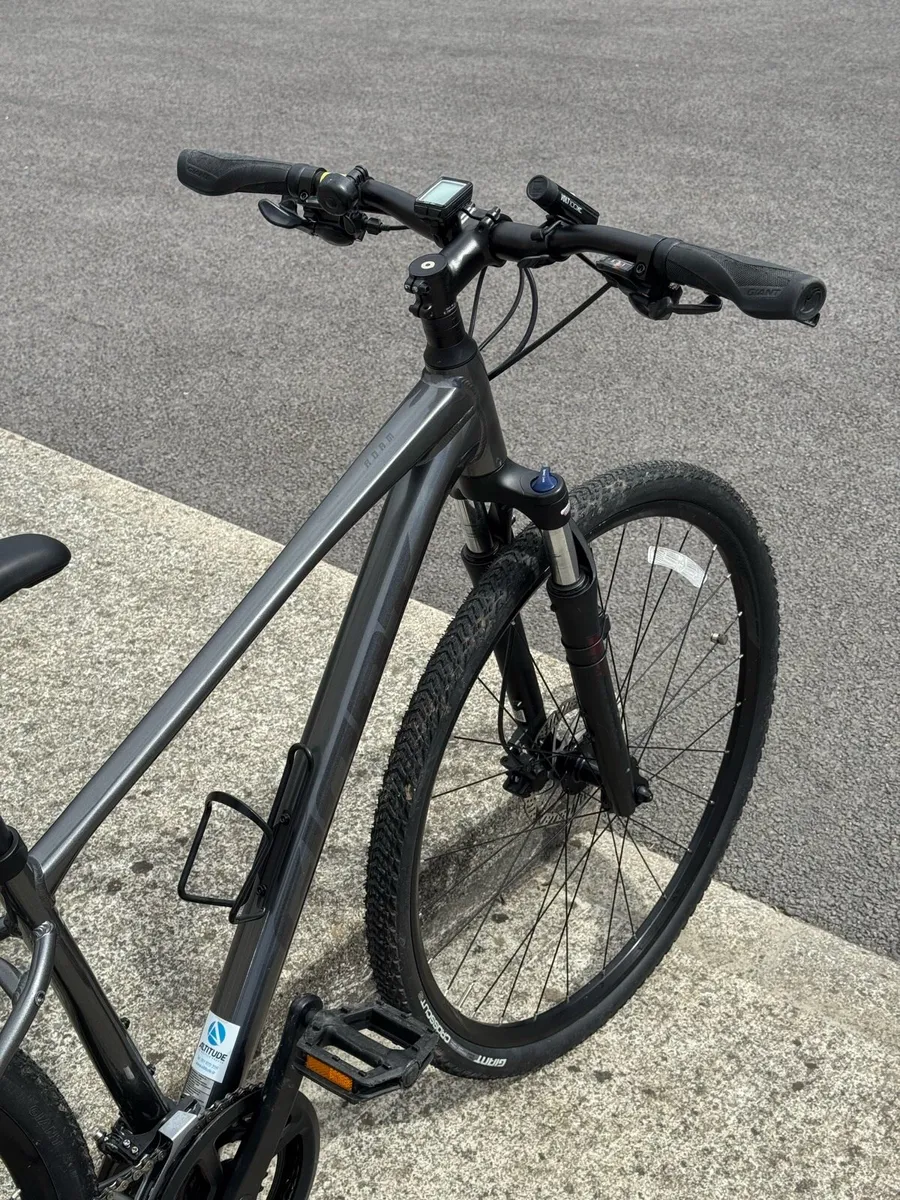 Bike Giant Roam 2022 year - Image 3