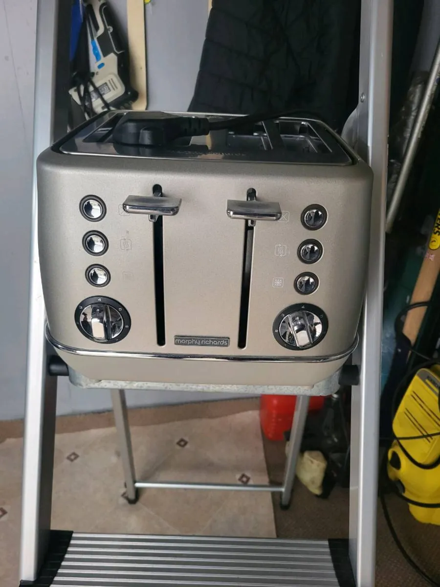 Toaster - Image 1