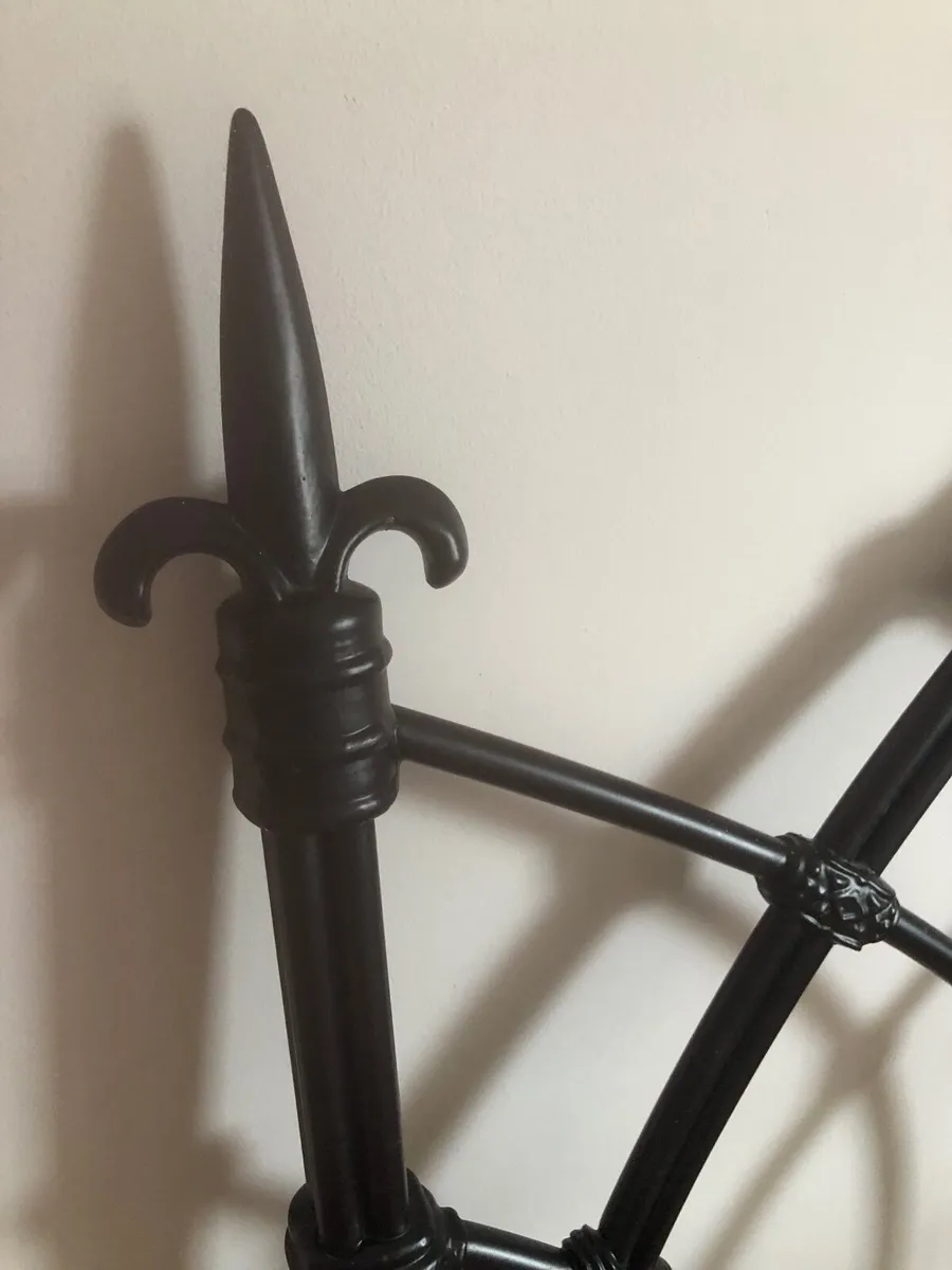 Gothic style Wrought iron headboard /King size - Image 4