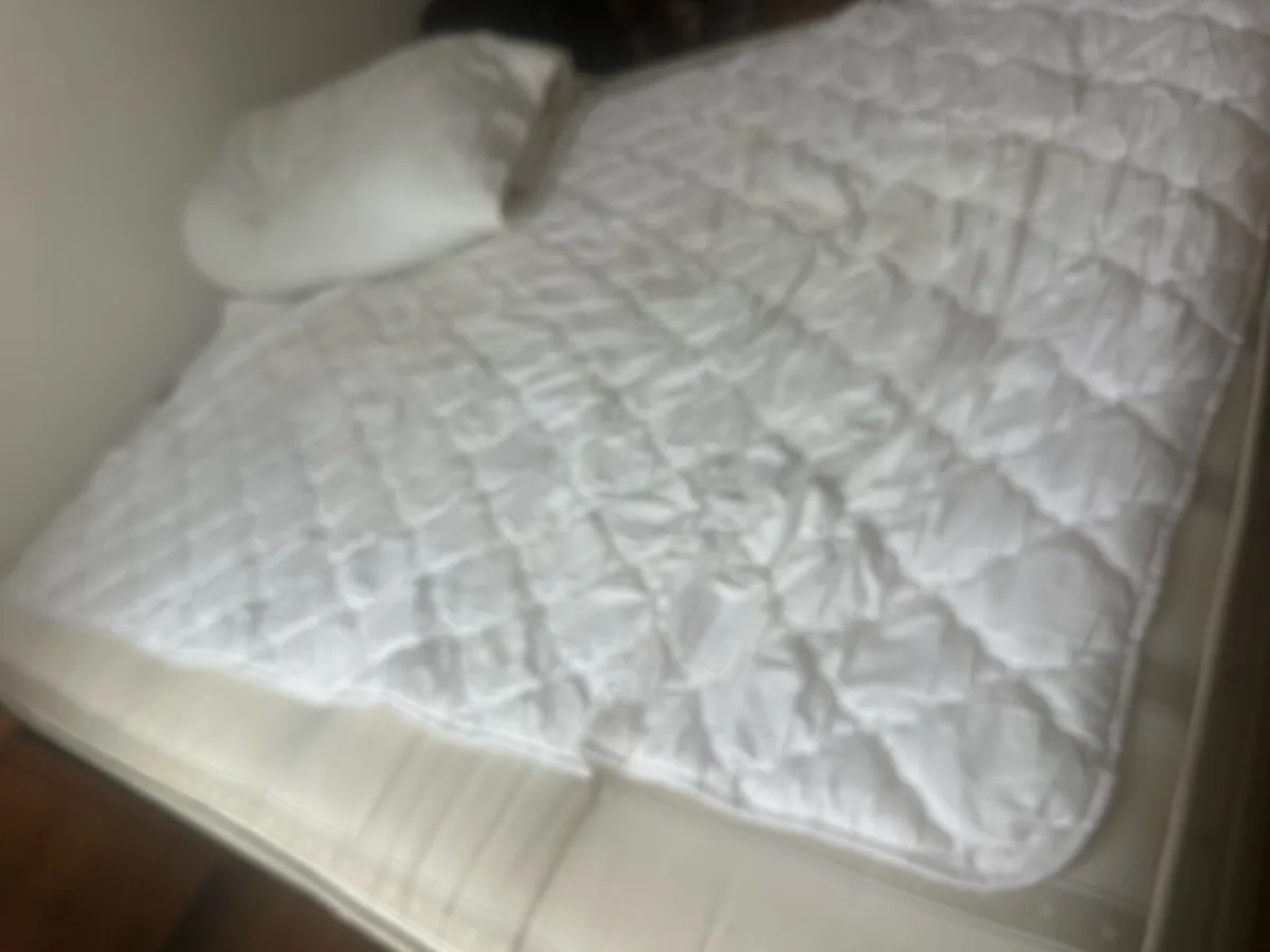 Double bed with drawers including mattesss - Image 3