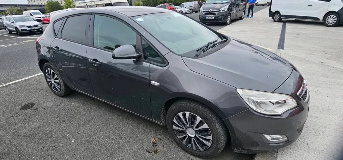 Astra Van - Image 1