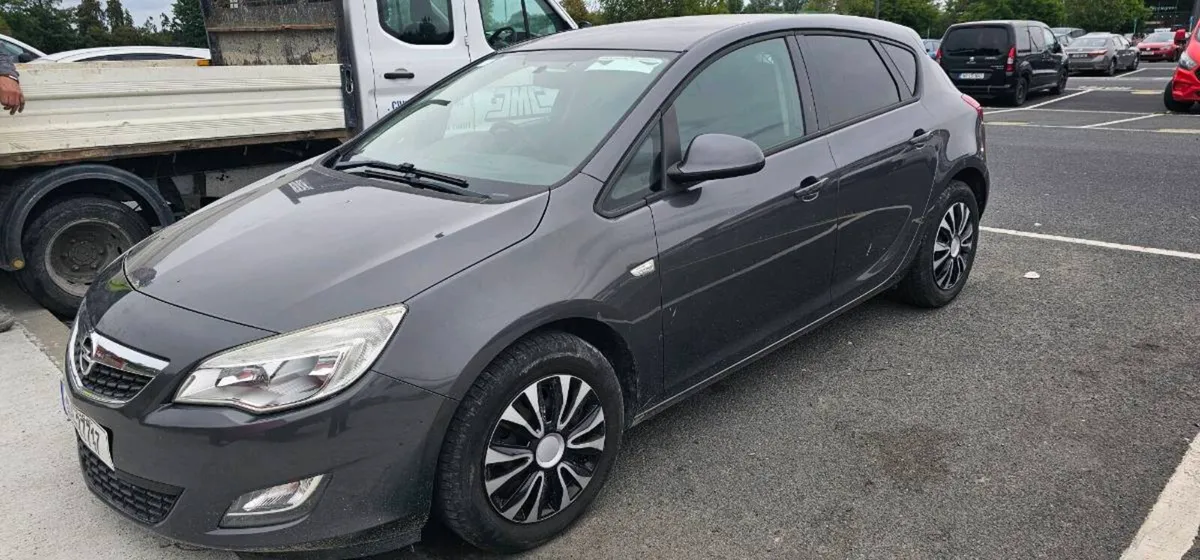 Astra Van - Image 4