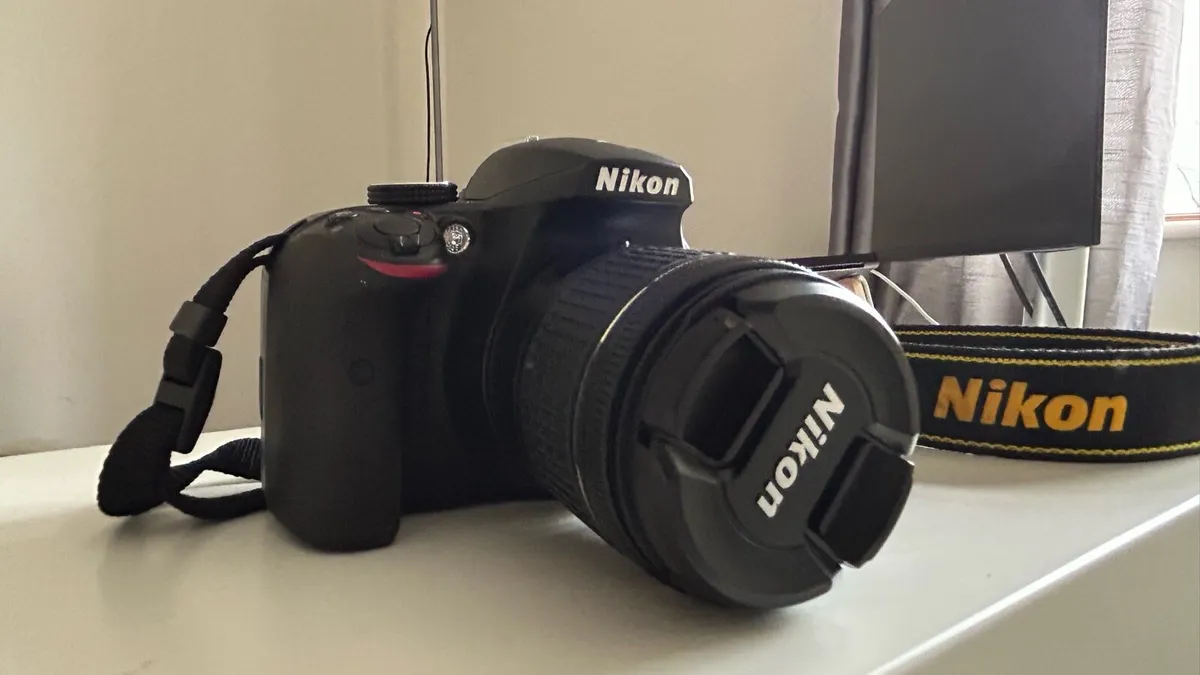 Nikon D3400 DSLR + 18–55mm AF-P VR + accessories - Image 1
