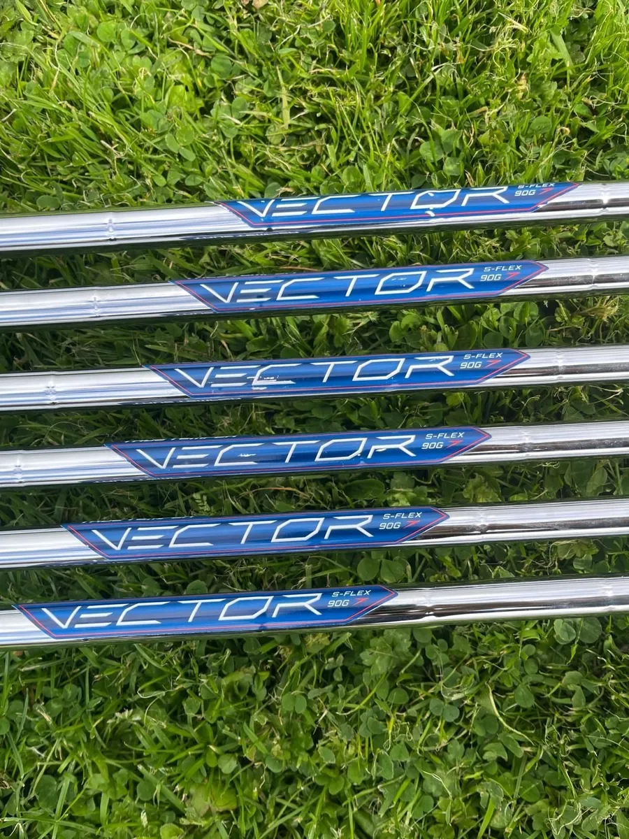 Callaway Elyte Irons 5-PW  - AS NEW - Image 2