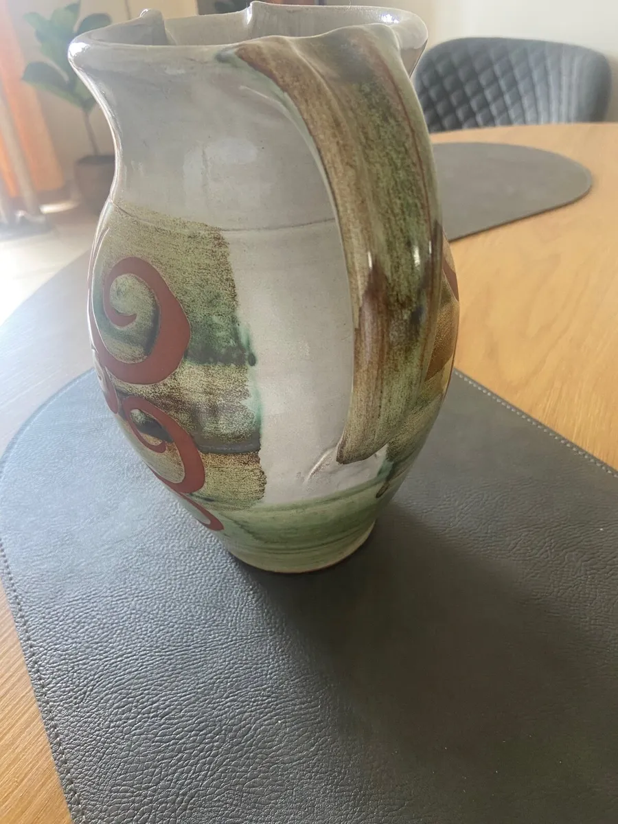 Annascaul pottery jug - Image 3