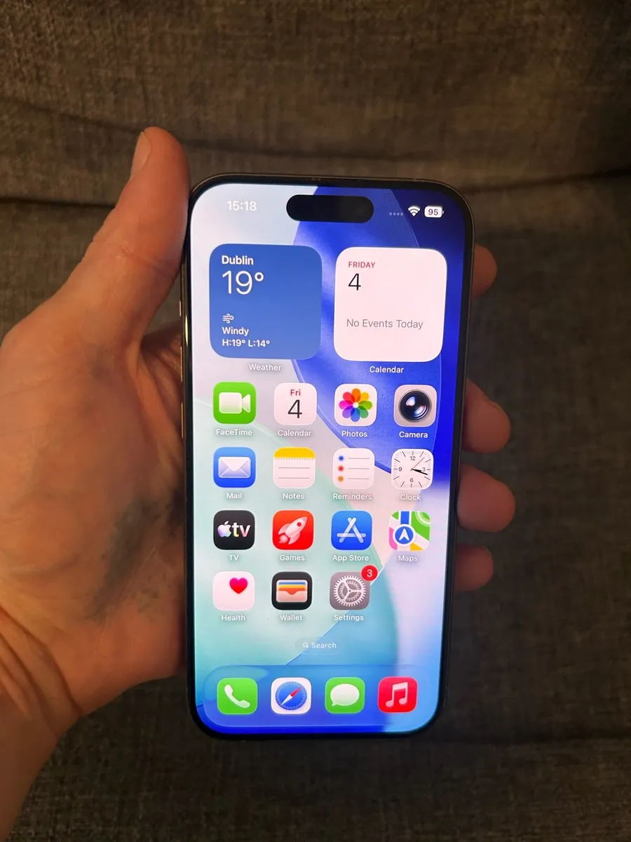 iPhone 15 pro 128gb, unlocked 86% battery - Image 2