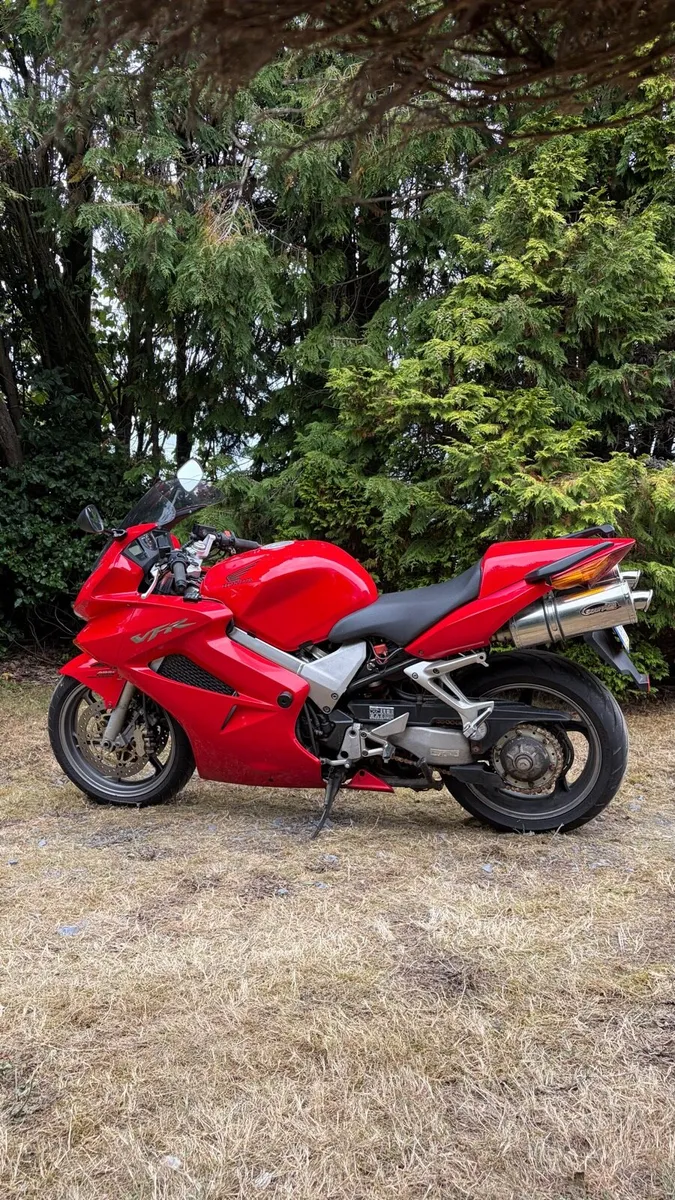Honda VFR 800 - Image 4