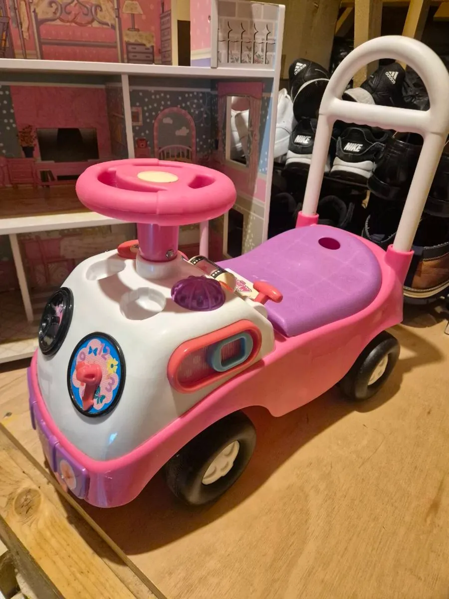 Kitchen toy set/Doll house/Minnie push car - Image 3