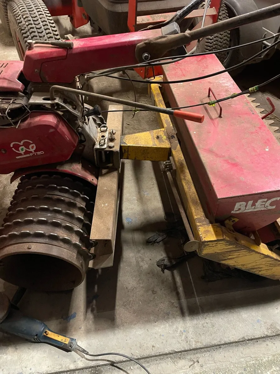 Lawn Seeder Hire - Image 2