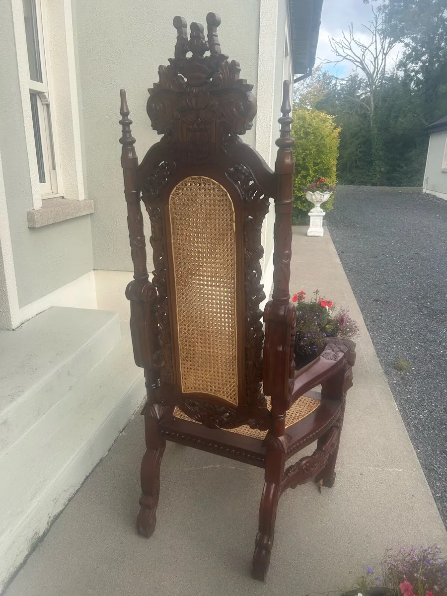 Throne chair - Image 3