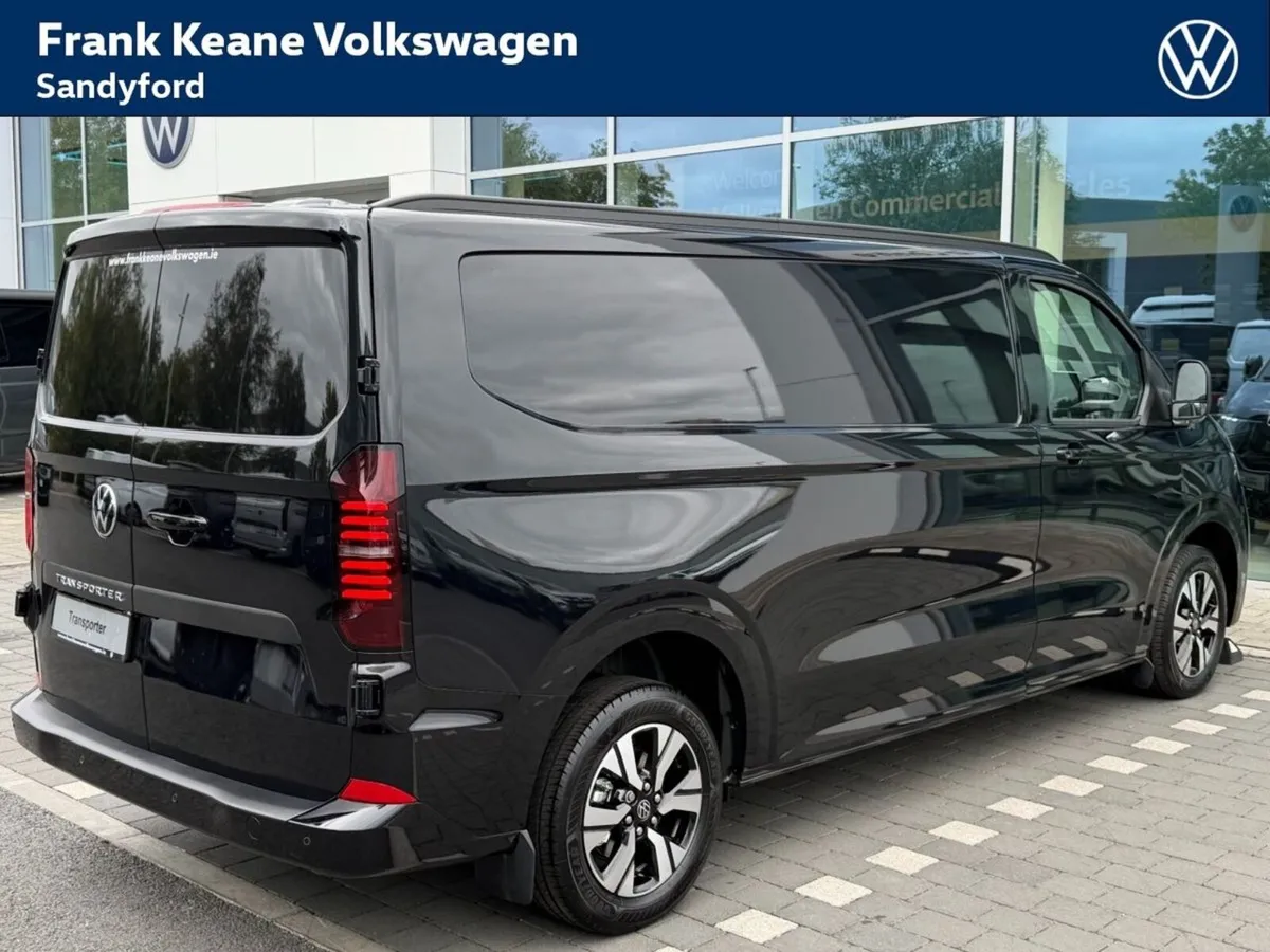 Volkswagen Transporter HIGHLINE AUTO 150BHP LWB *P - Image 3