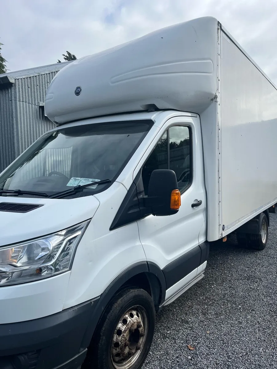 Ford Transit Luton - Image 2