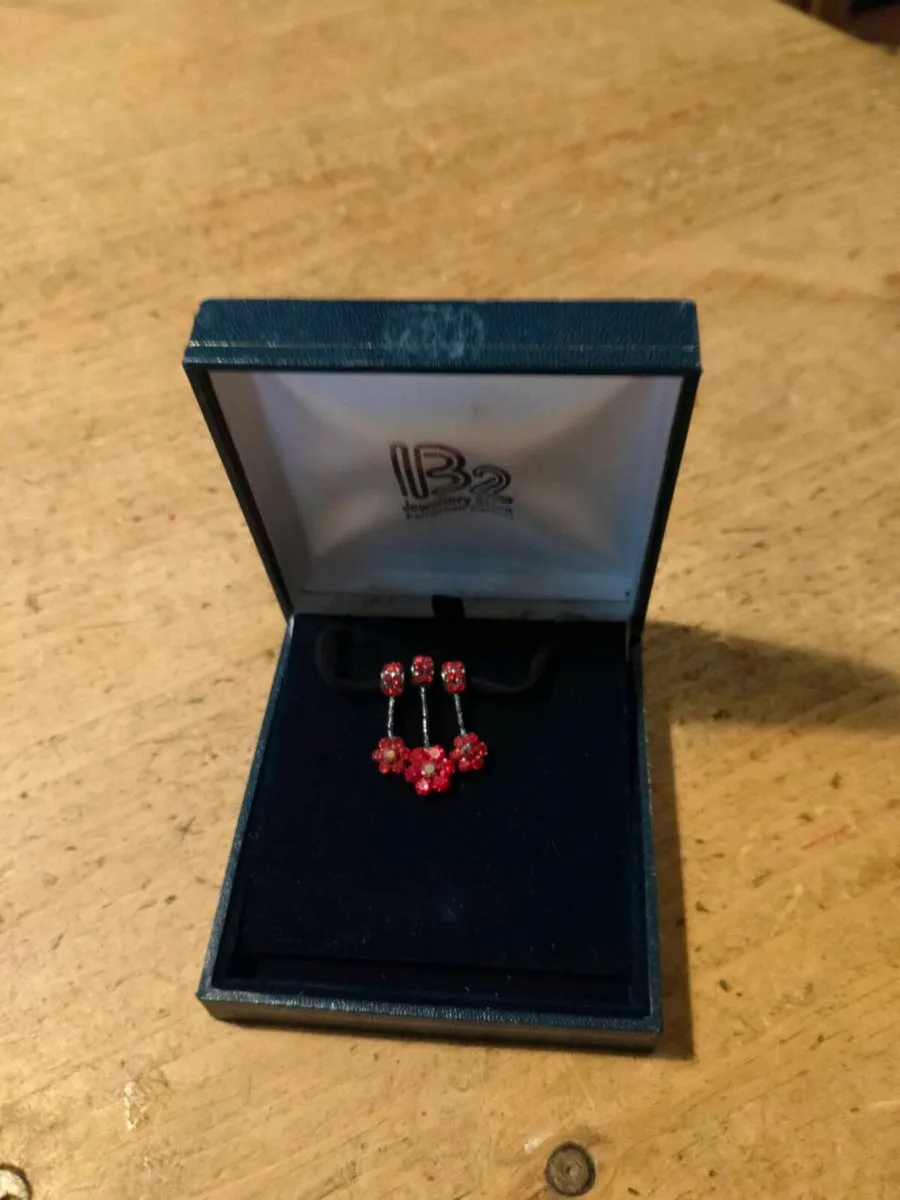 red poppy flower design Necklace sold by independe - Image 2