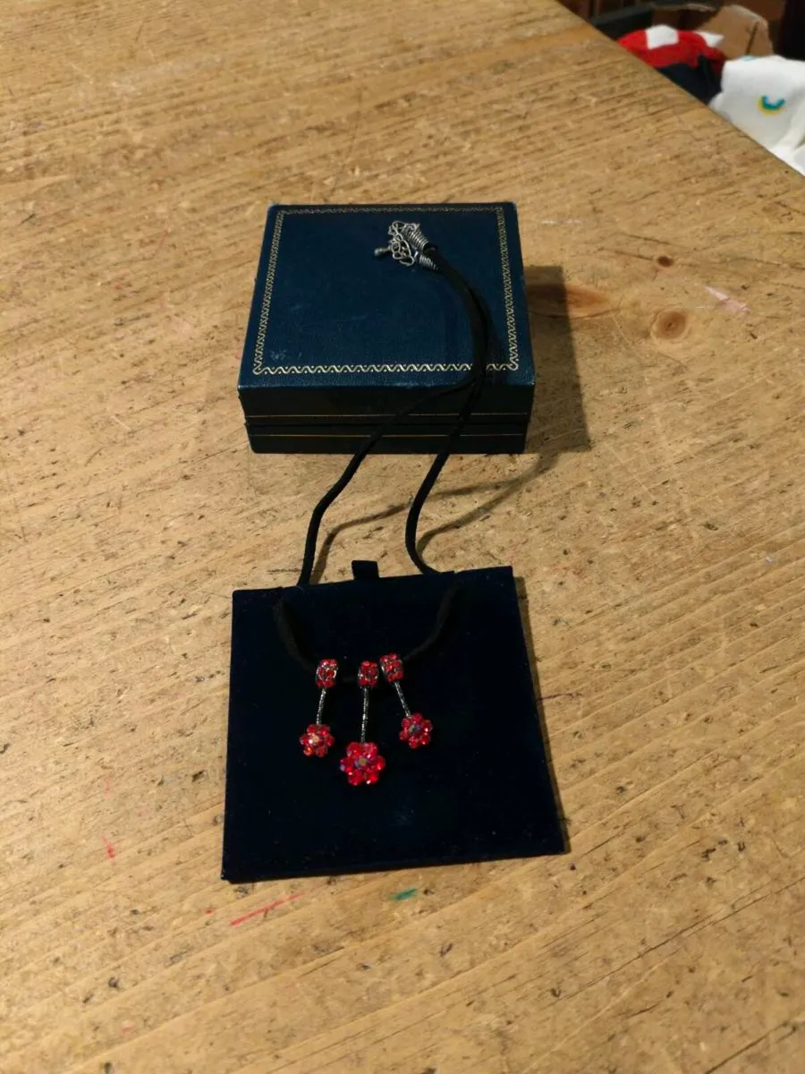 red poppy flower design Necklace sold by independe - Image 4