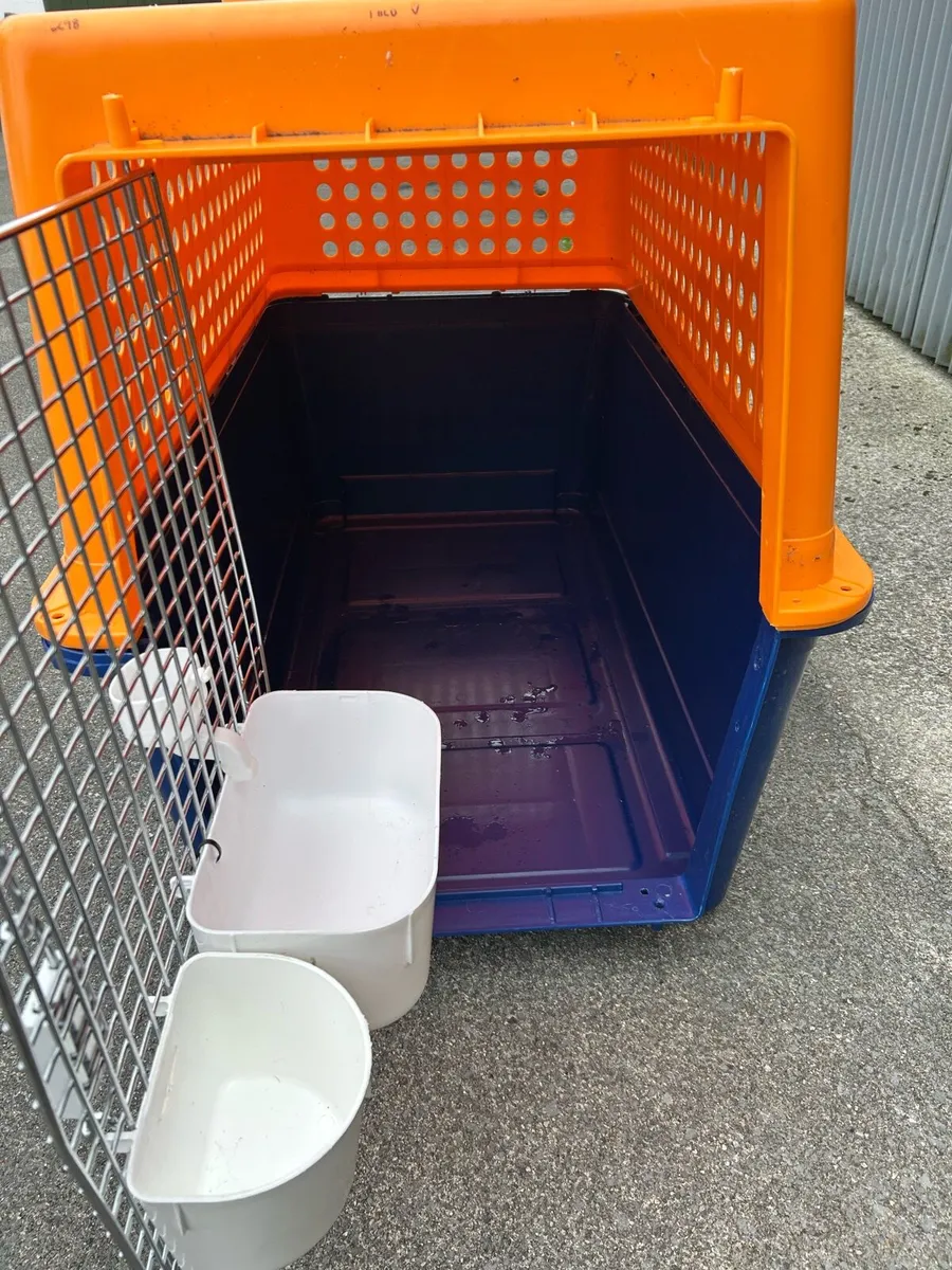 Dog crate - Image 1