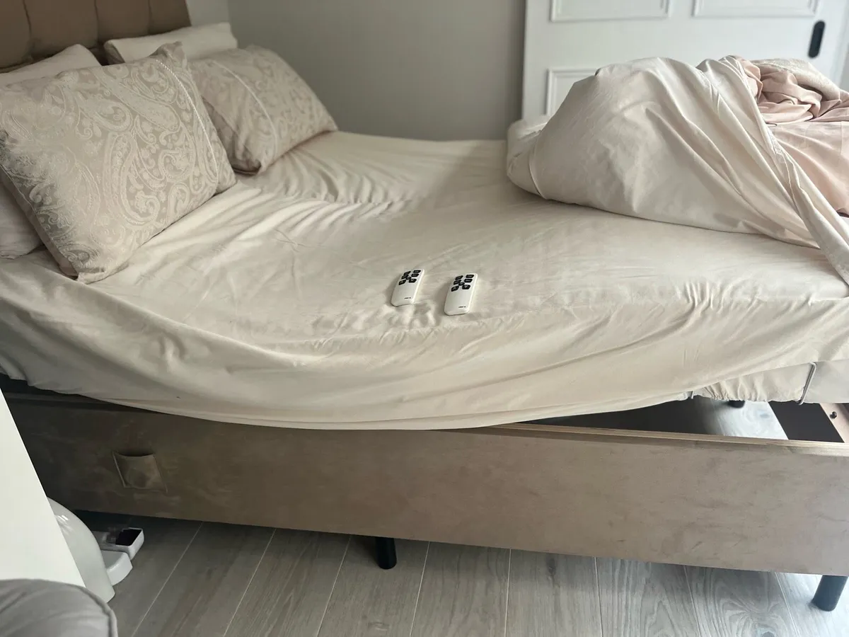 5ft Electric Adjustable Bed - Image 4