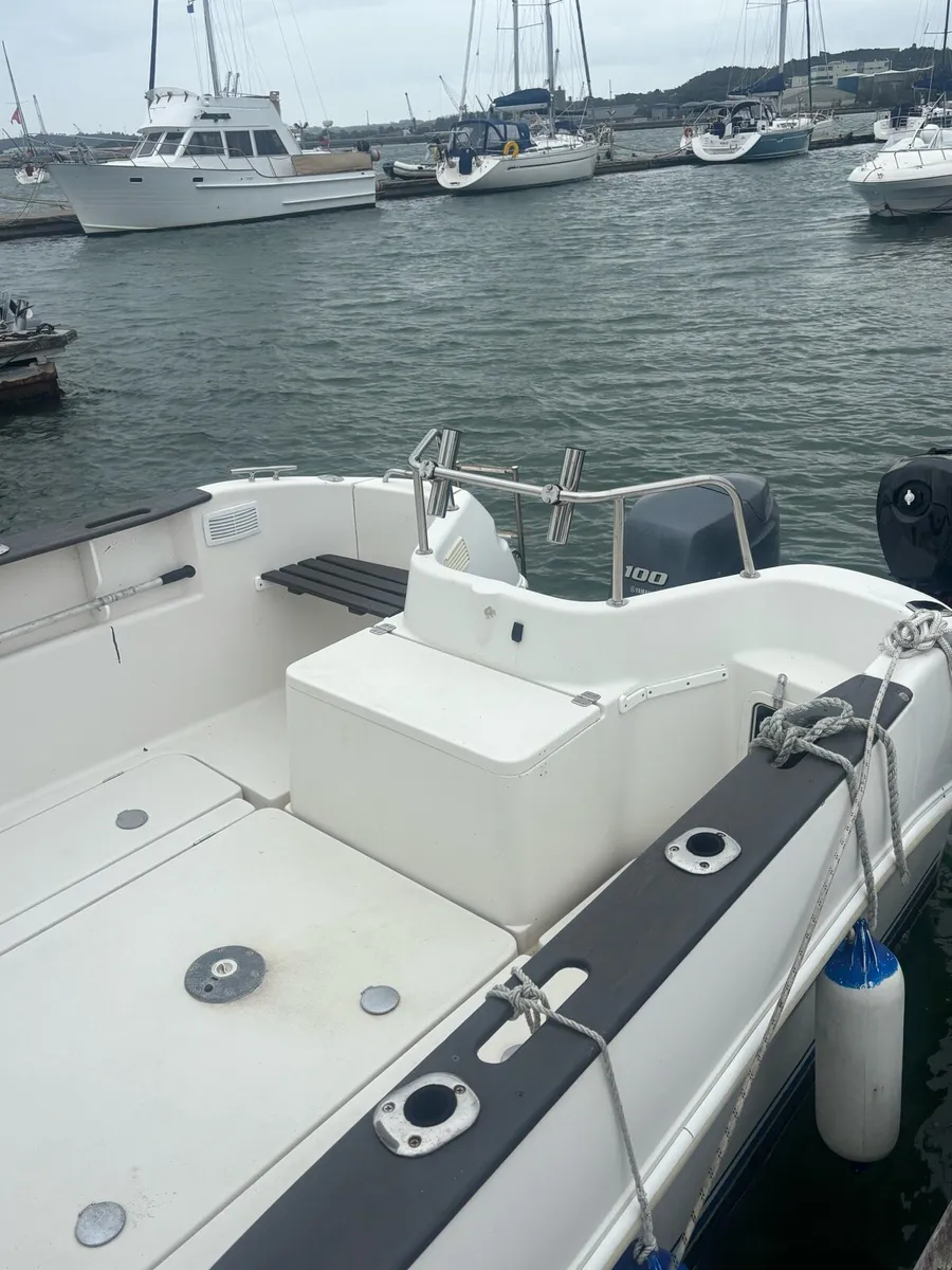 Quicksilver pilothouse - Image 4