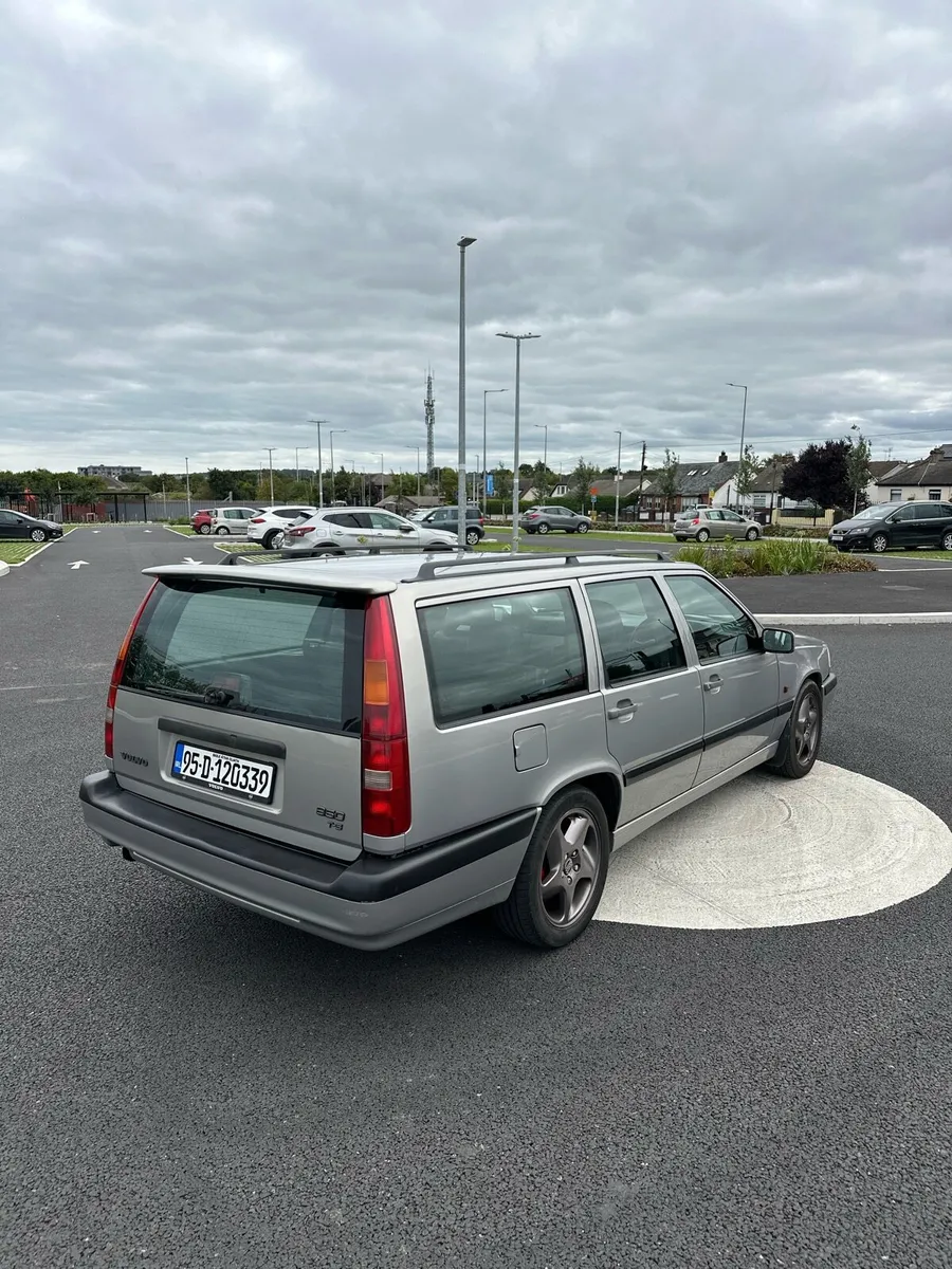 1995 Volvo 850 2.3 turbo estate - Image 3
