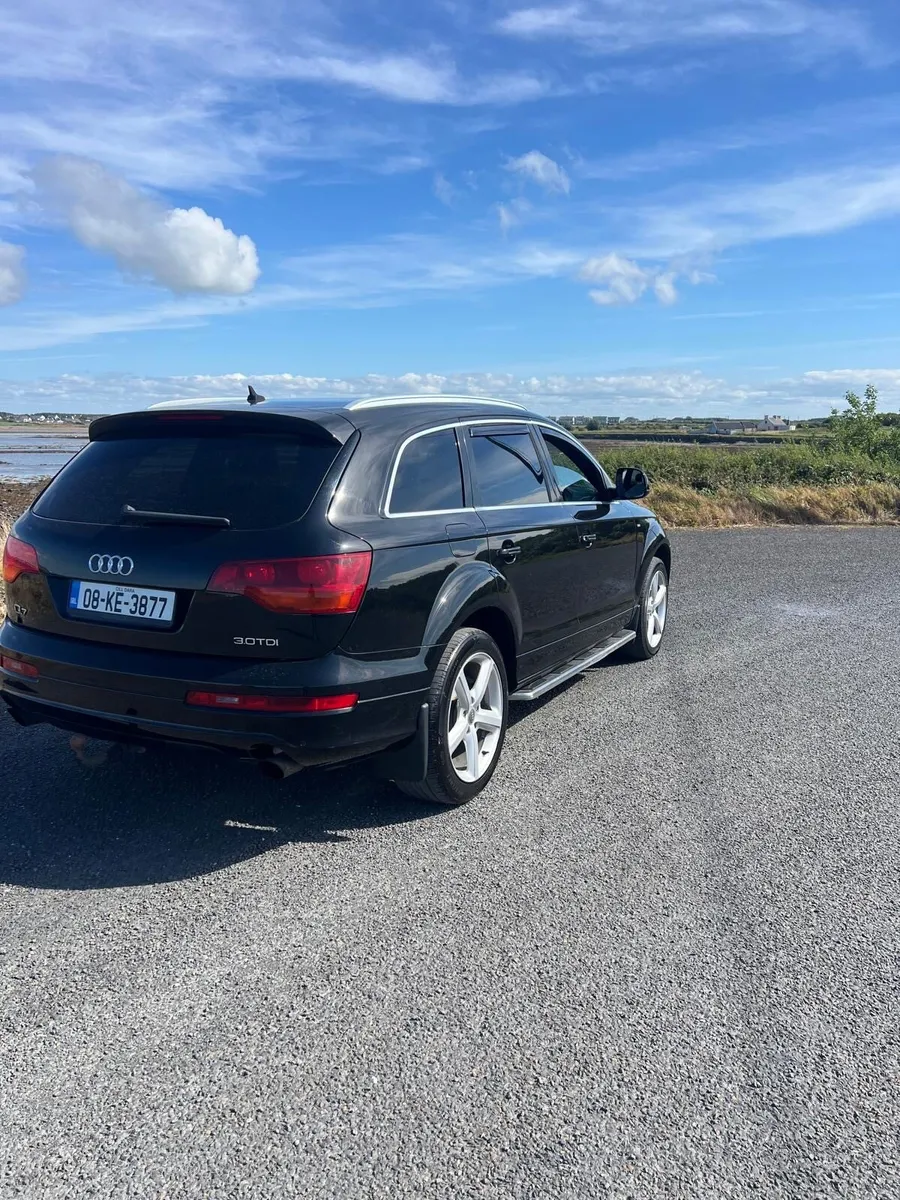 Audi Q7 - Image 4