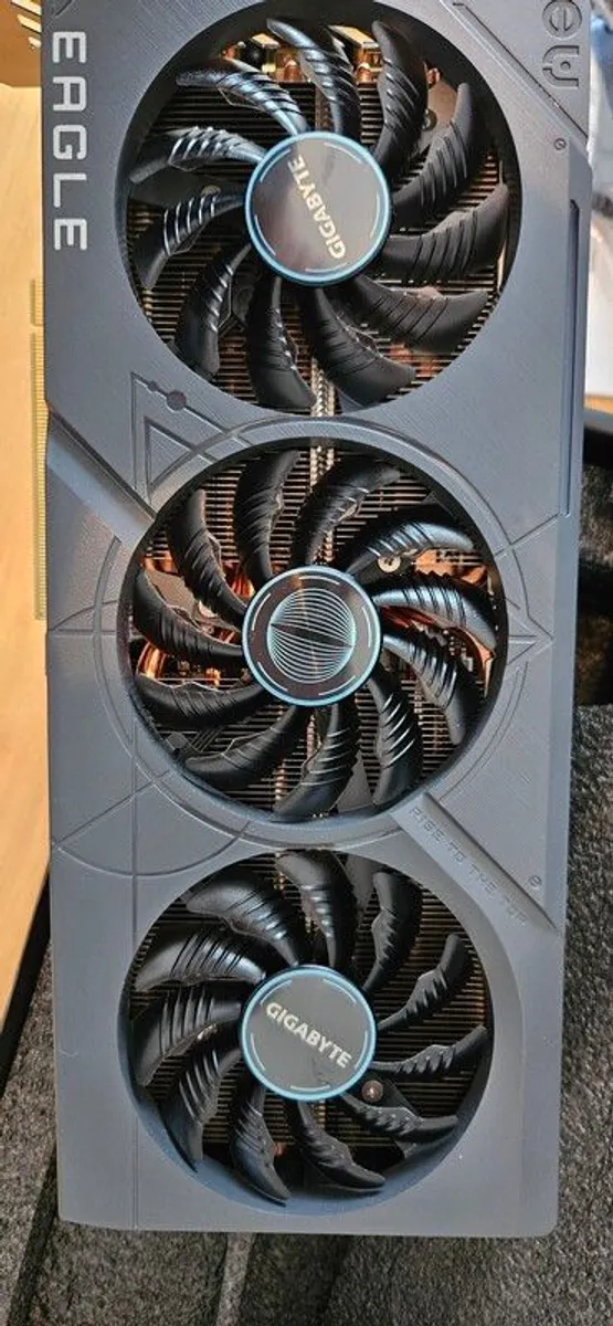 Gigabyte GeForce RTX 4070 Ti SUPER EAGLE OC 16GB, Excellent Condition, Boxed - Image 3