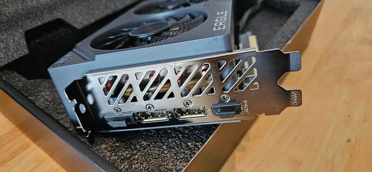 Gigabyte GeForce RTX 4070 Ti SUPER EAGLE OC 16GB, Excellent Condition, Boxed - Image 2