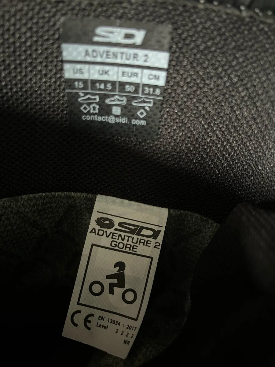 Motorbike boots, helmet & Jacket - Image 3