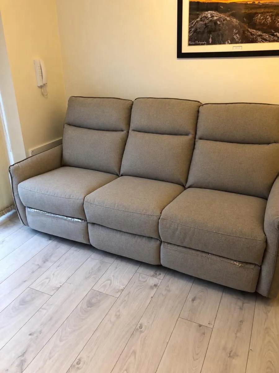 3 seater couch - Image 4
