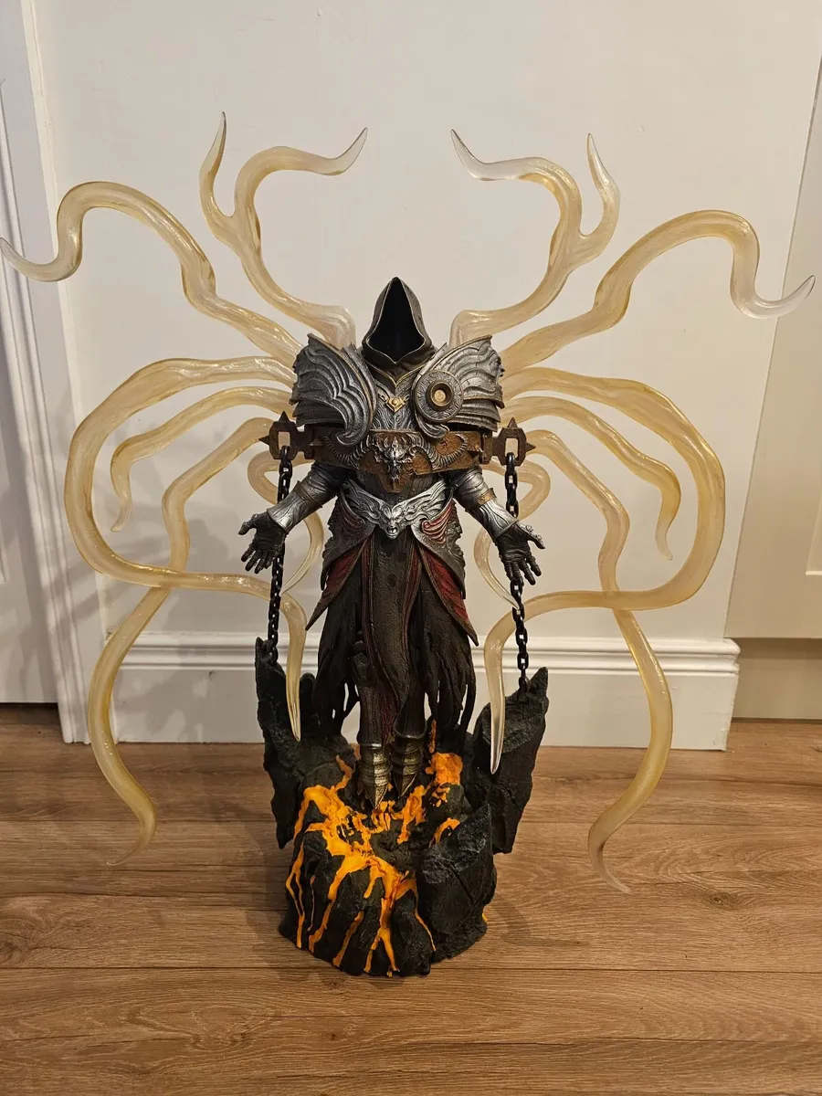 Diablo IV – Inarius 26" Premium Statue | Official - Image 2