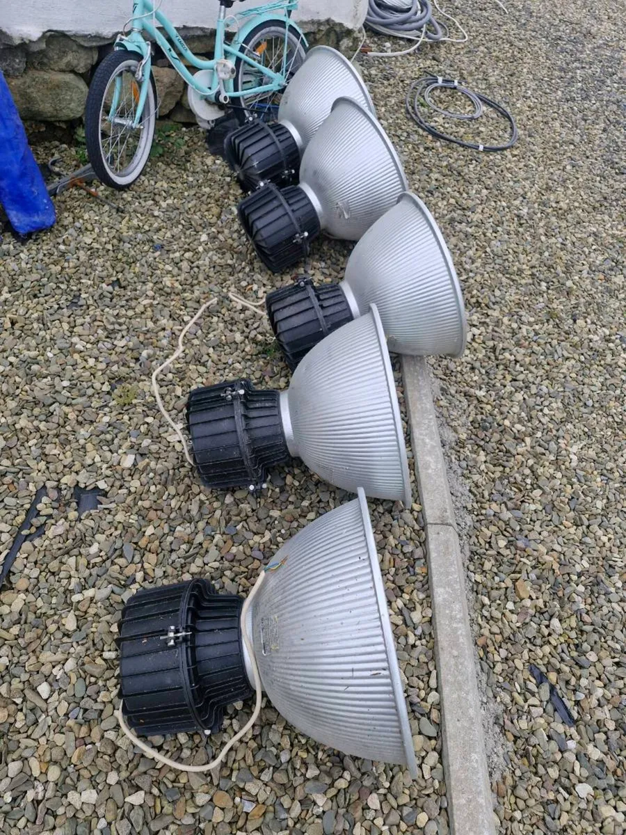 Hi bay light fittings - Image 1